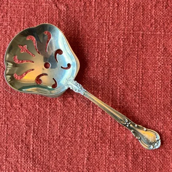 Gorham Chantilly (Lion-Anchor-G) 4 5/8” Solid Bon Bon Spoon 10 Pierce w/Monogram - Picture 1 of 8